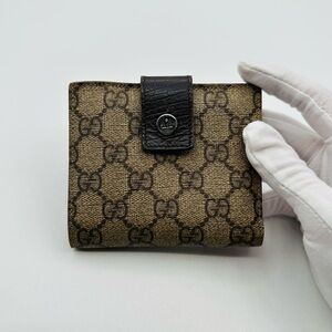 Gucci Grained Monogram Wallet